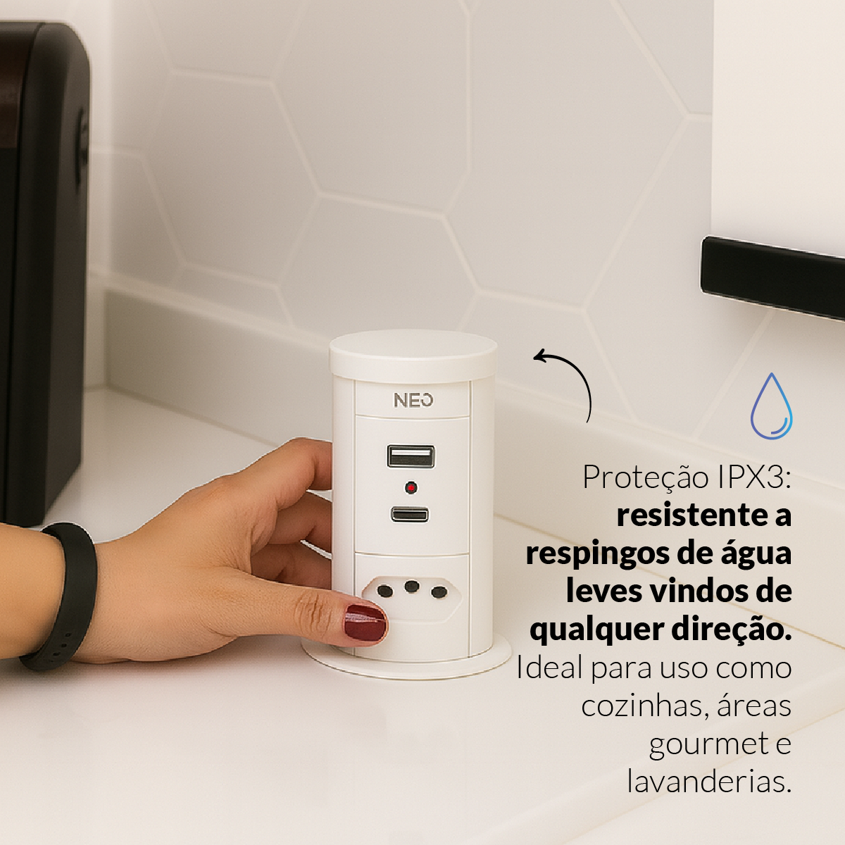 Torre de Tomadas Retrátil Branco 1 Tomada Multiplug USB e USB C Elevor Bivolt