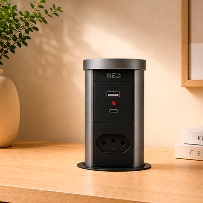 Torre de Tomadas Retrátil Cinza 1 Tomada Multiplug USB e USB C Subida Automática Elevor Bivolt